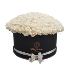 150 White Roses Box