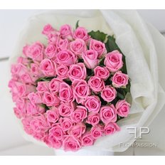 Send Pink Roses Online | Local Flower Shop in Milan