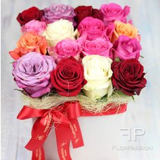 Regalo San Valentino Rose colorate FlorPassion Box. Inviare Fiori a Domicilio Milano Monza Como